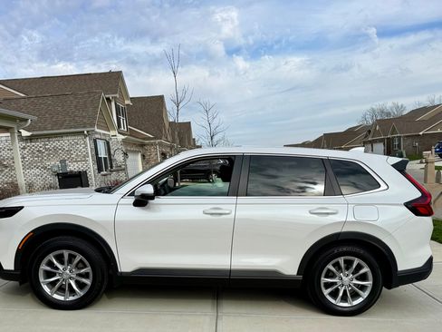 Used 2025 Honda CR-V EX image 5