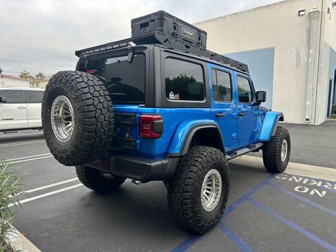 Used 2021 Jeep Wrangler Unlimited Rubicon w/ Xtreme Recon 35" Tire Package image 11