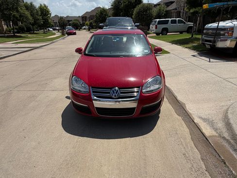 Used 2010 Volkswagen Jetta SE FWD image 5