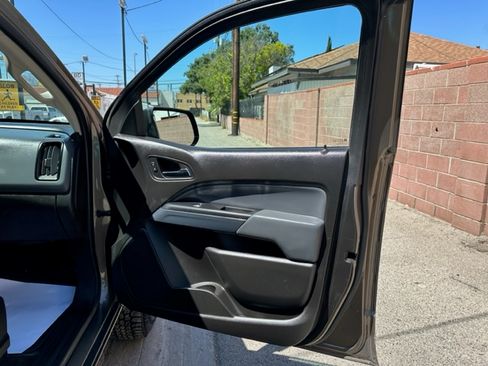 Used 2016 Chevrolet Colorado Z71 image 25