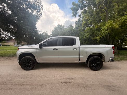 Used 2021 Chevrolet Silverado 1500 Custom AWD/4WD image 2