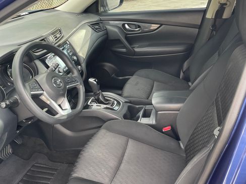 Used 2017 Nissan Rogue S AWD/4WD image 9