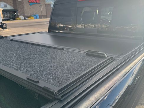 Used 2021 RAM 1500 Classic Warlock w/ Trailer & Traction Group image 9