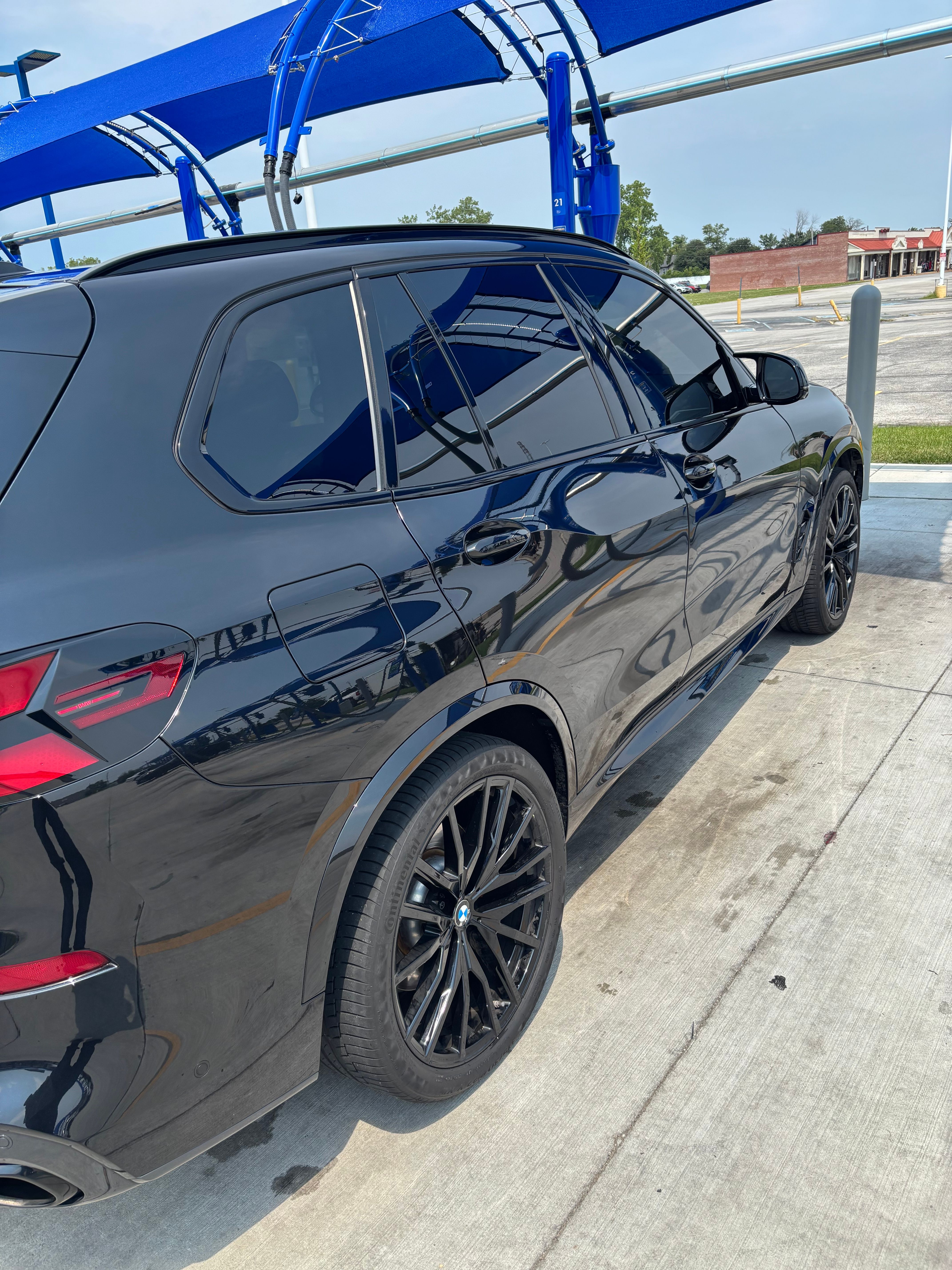 Used 2024 BMW X5 M60i AWD/4WD image 20