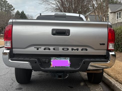 Used 2021 Toyota Tacoma SR5 image 12