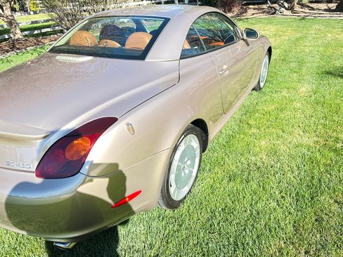 Used 2003 Lexus SC 430 Convertible image 10