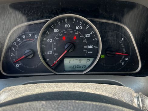 Used 2014 Toyota RAV4 LE AWD/4WD image 8