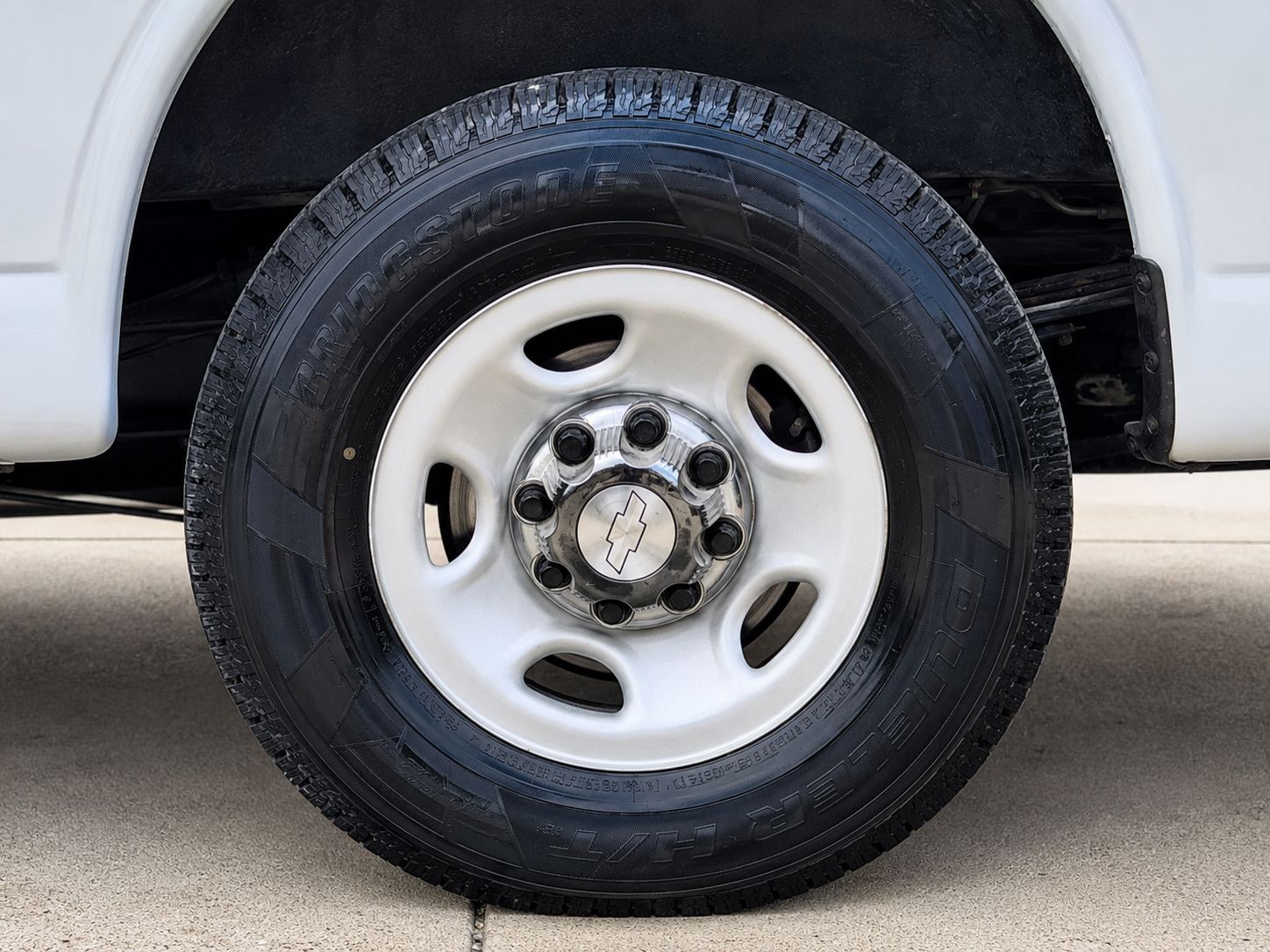 Used 2017 Chevrolet Express 3500 LT w/ LT Preferred Equipment Group RWD image 27