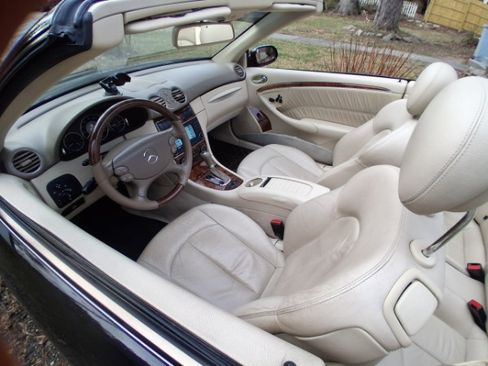 Used 2009 Mercedes-Benz CLK 350 Cabriolet image 2