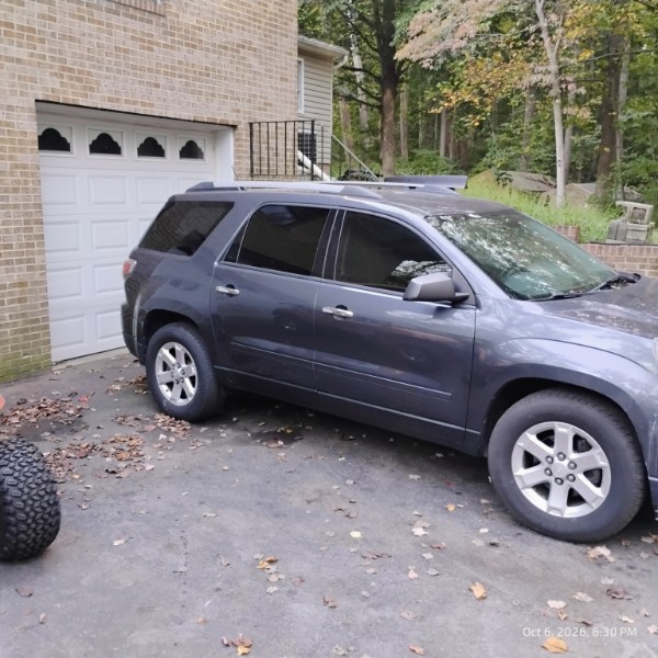 Used 2014 GMC Acadia SLE AWD/4WD image 1