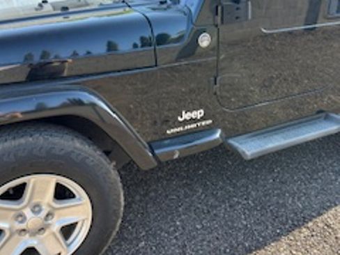 Used 2006 Jeep Wrangler Unlimited image 2