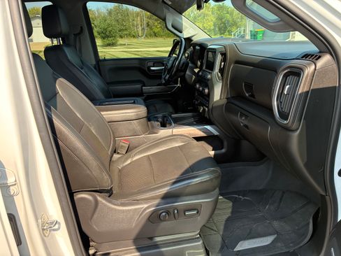 Used 2019 Chevrolet Silverado 1500 LTZ w/ LTZ Premium Package AWD/4WD image 11