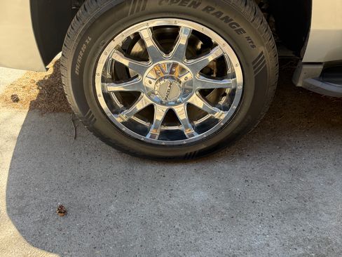 Used 2018 Chevrolet Tahoe LT image 6