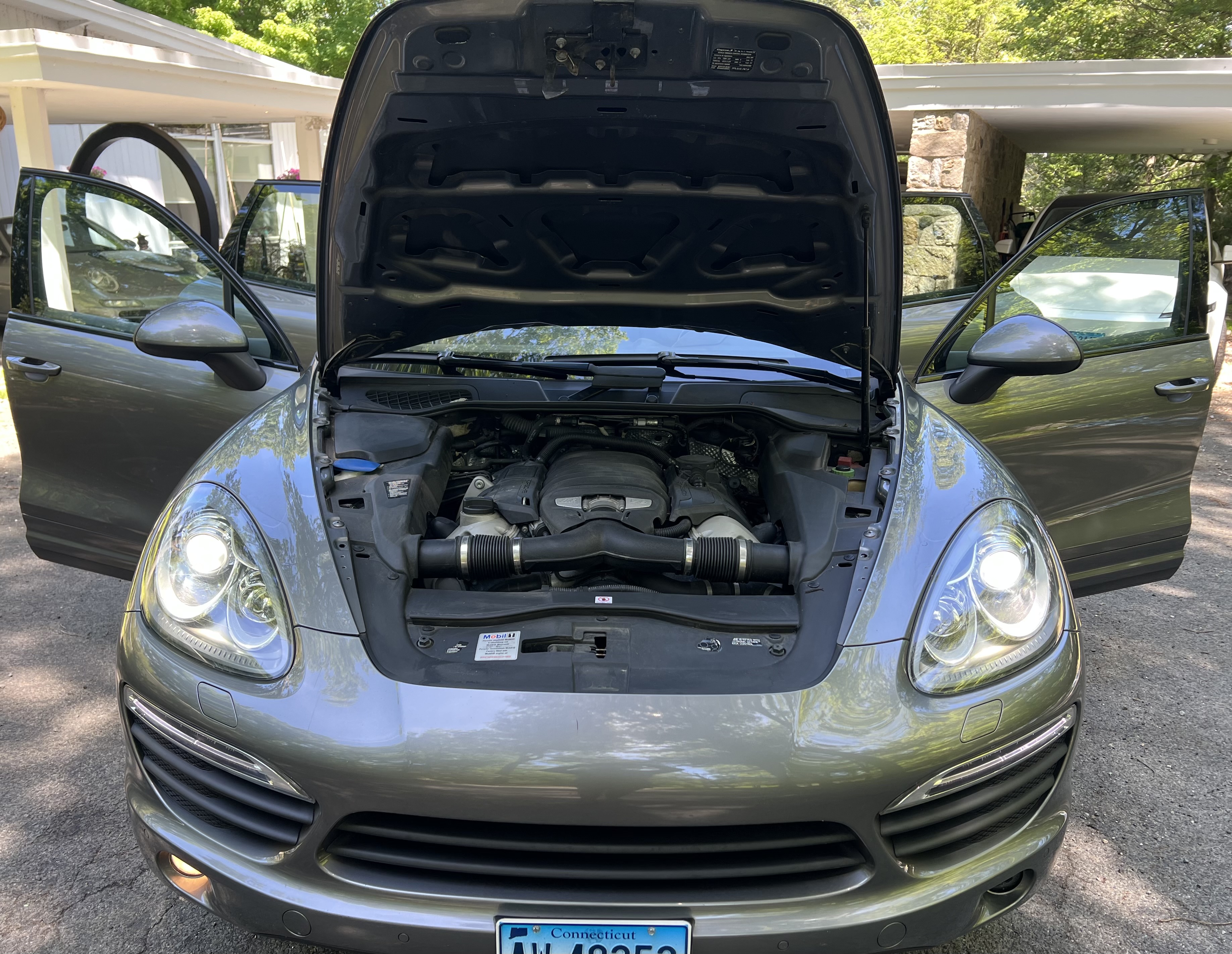 Used 2011 Porsche Cayenne S AWD/4WD image 13