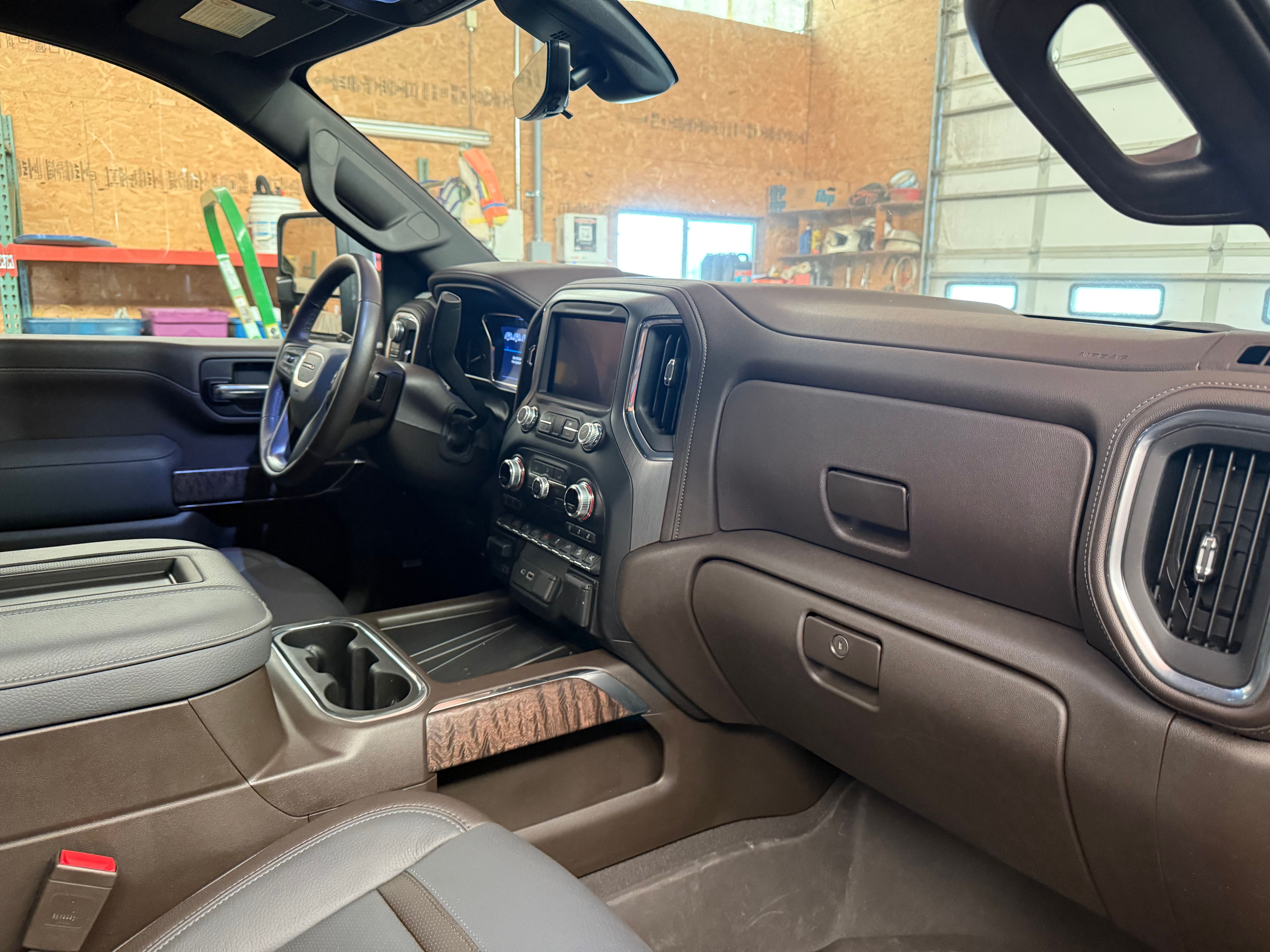 Used 2021 GMC Sierra 2500 Denali w/ Denali Ultimate Package AWD/4WD image 16