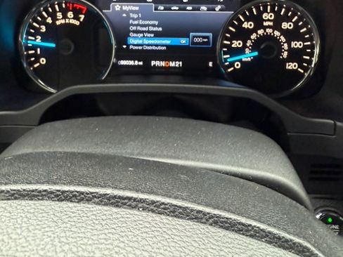 Used 2015 Ford F150 Lariat w/ Equipment Group 502A Luxury image 12