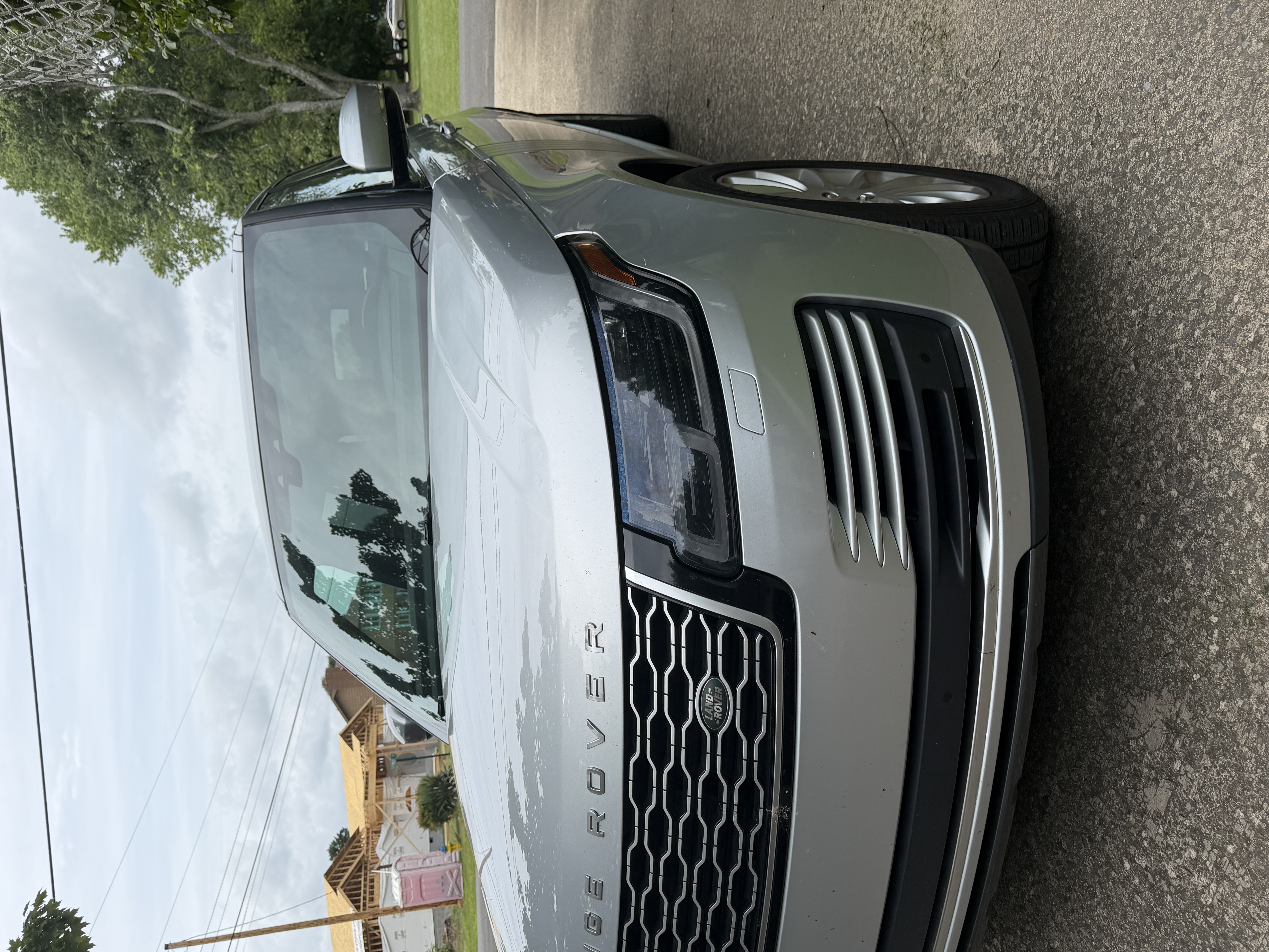 Used 2018 Land Rover Range Rover HSE AWD/4WD image 2