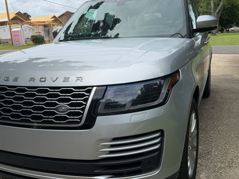 Used 2018 Land Rover Range Rover HSE AWD/4WD image 2