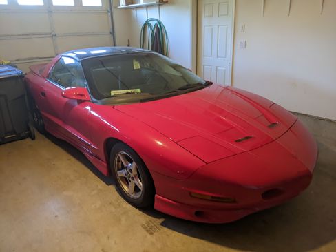 Used 1997 Pontiac Firebird Formula w/ Opt Pkg image 1