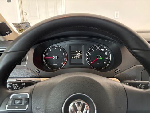 Used 2014 Volkswagen Jetta SEL FWD image 20