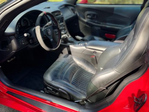 Used 2001 Chevrolet Corvette Coupe w/ Preferred Equipment Group2 image 11