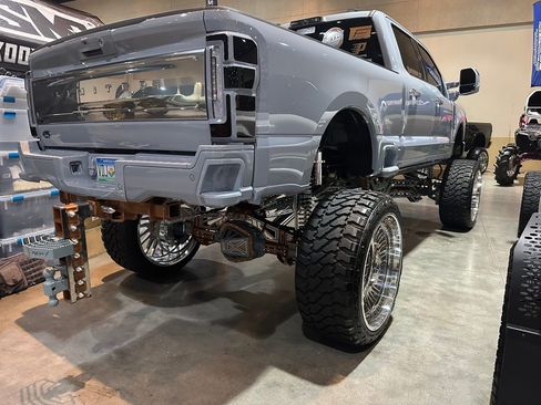 Used 2024 Ford F250 Limited w/ FX4 Off-Road Package image 14