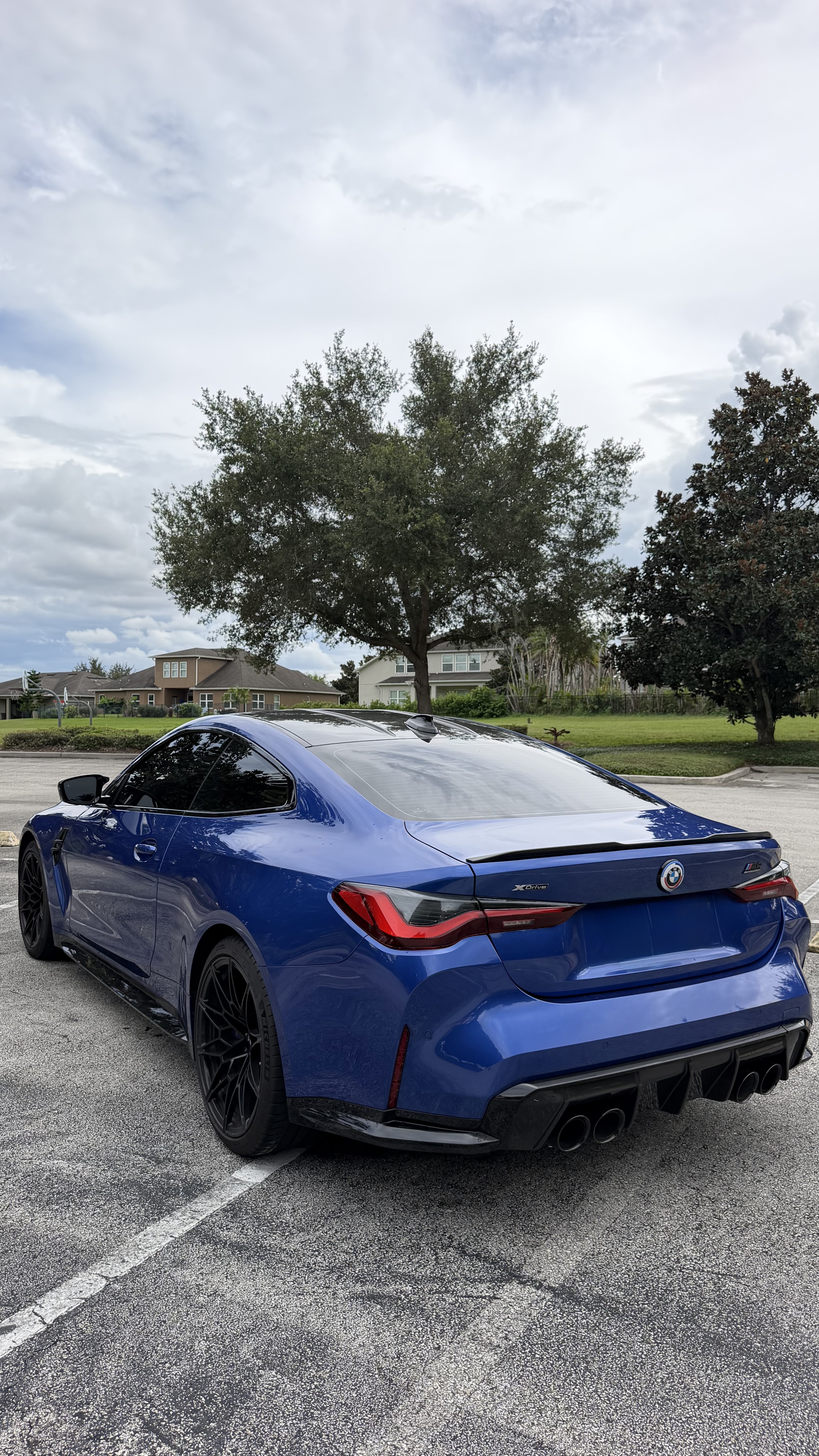 Used 2023 BMW M4 xDrive Competition w/ M Carbon Exterior Package AWD/4WD image 8