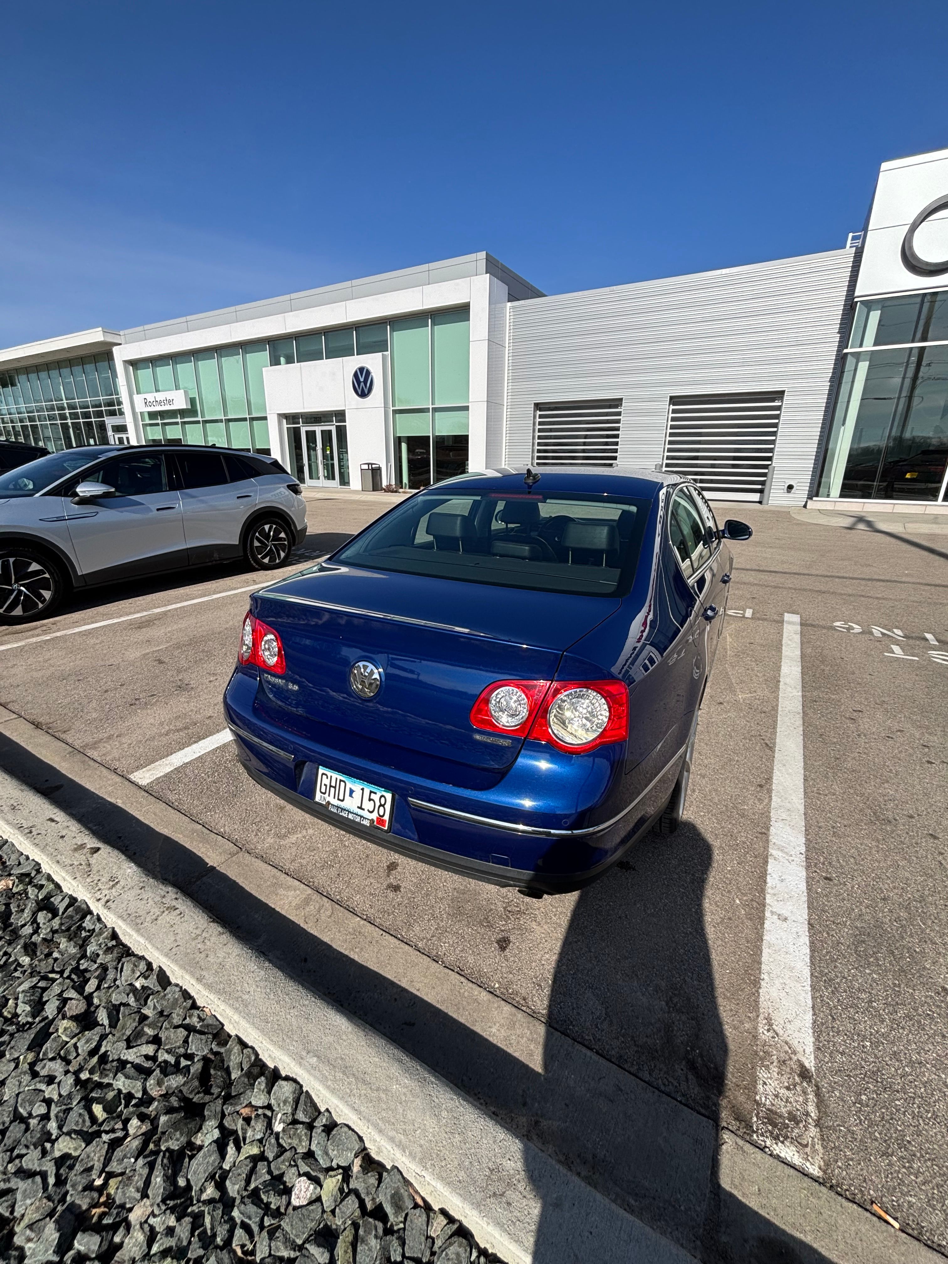 Used 2008 Volkswagen Passat VR6 AWD/4WD image 4