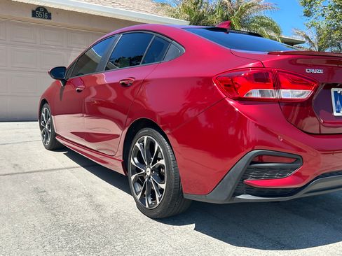 Used 2019 Chevrolet Cruze Premier w/ Sun And Sound Package image 11