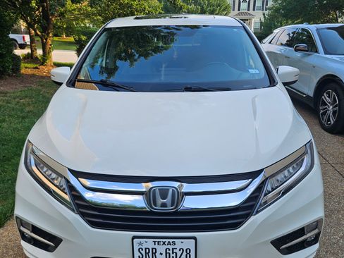 Used 2019 Honda Odyssey Elite image 1