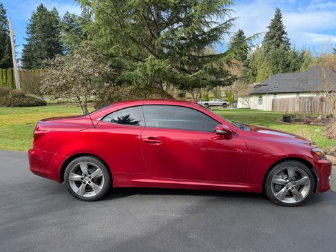 Used 2011 Lexus IS 350C 350C Convertible 2D w/ Luxury Pkg image 9