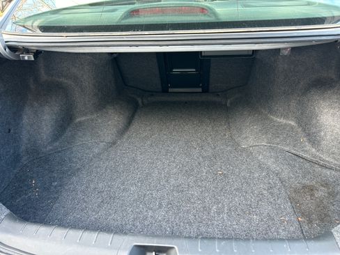 Used 2011 Honda Accord EX-L image 9