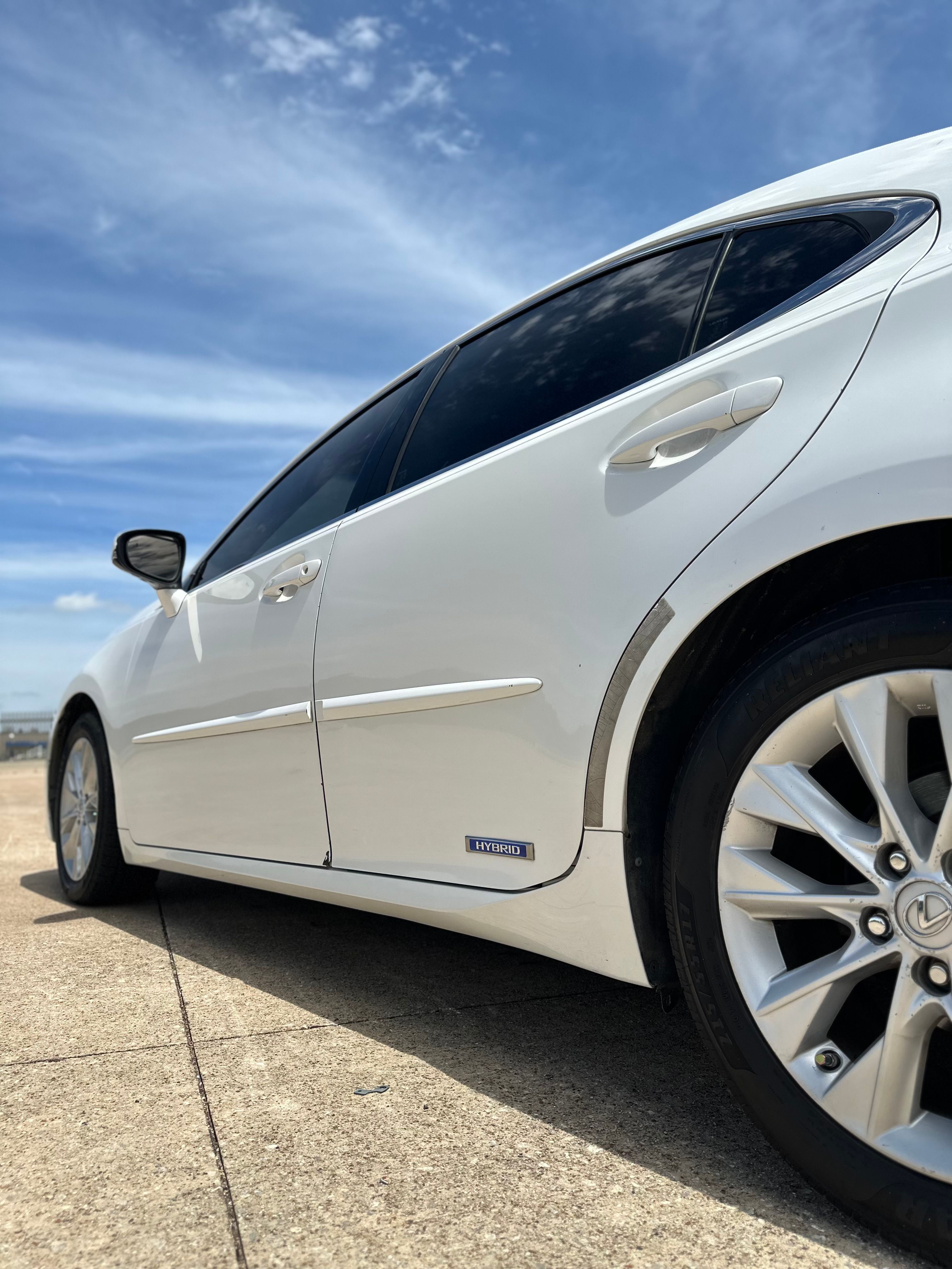 Used 2013 Lexus ES 300h w/ Luxury Pkg FWD image 22