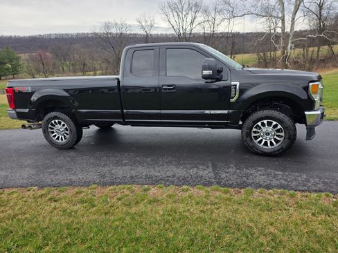 Used 2021 Ford F250 Lariat w/ Lariat Value Package image 4