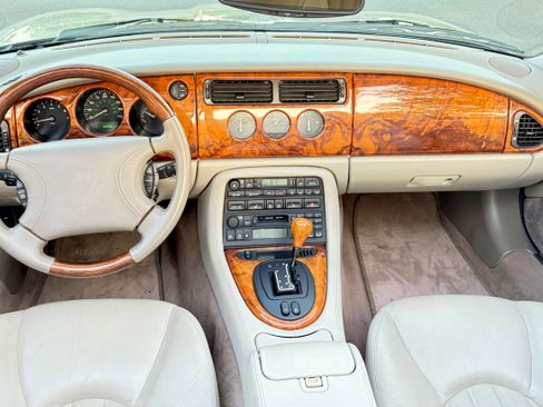 Used 1999 Jaguar XK8 Convertible RWD image 25