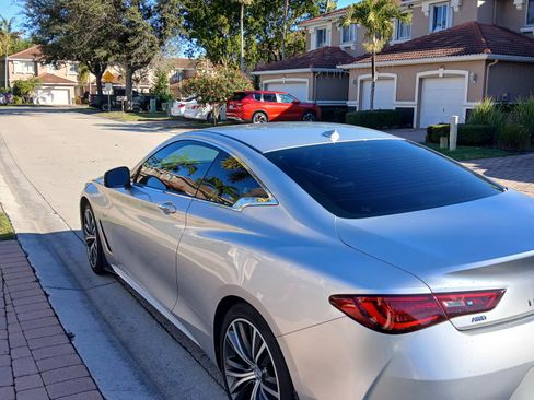 Used 2017 INFINITI Q60 2.0t w/ Cargo Package image 5