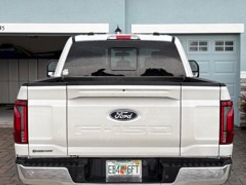 Used 2025 Ford F150 Lariat w/ Equipment Group 501A Mid AWD/4WD image 4