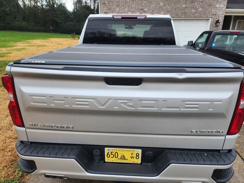 Used 2020 Chevrolet Silverado 1500 Custom image 9