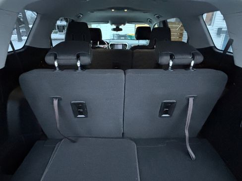 Used 2018 GMC Acadia SLE image 13