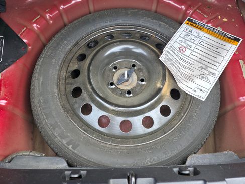 Used 2006 Ford Mustang Premium image 11