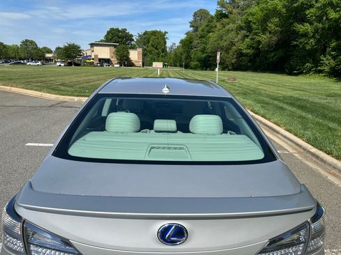 Used 2010 Lexus HS 250h image 8