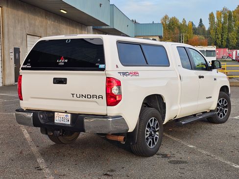 Used 2015 Toyota Tundra SR5 w/ TRD Off Road Package image 4
