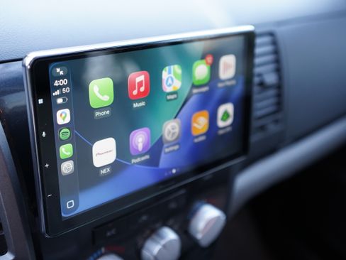 Used 2010 Toyota Tundra 4x4 Double Cab image 17