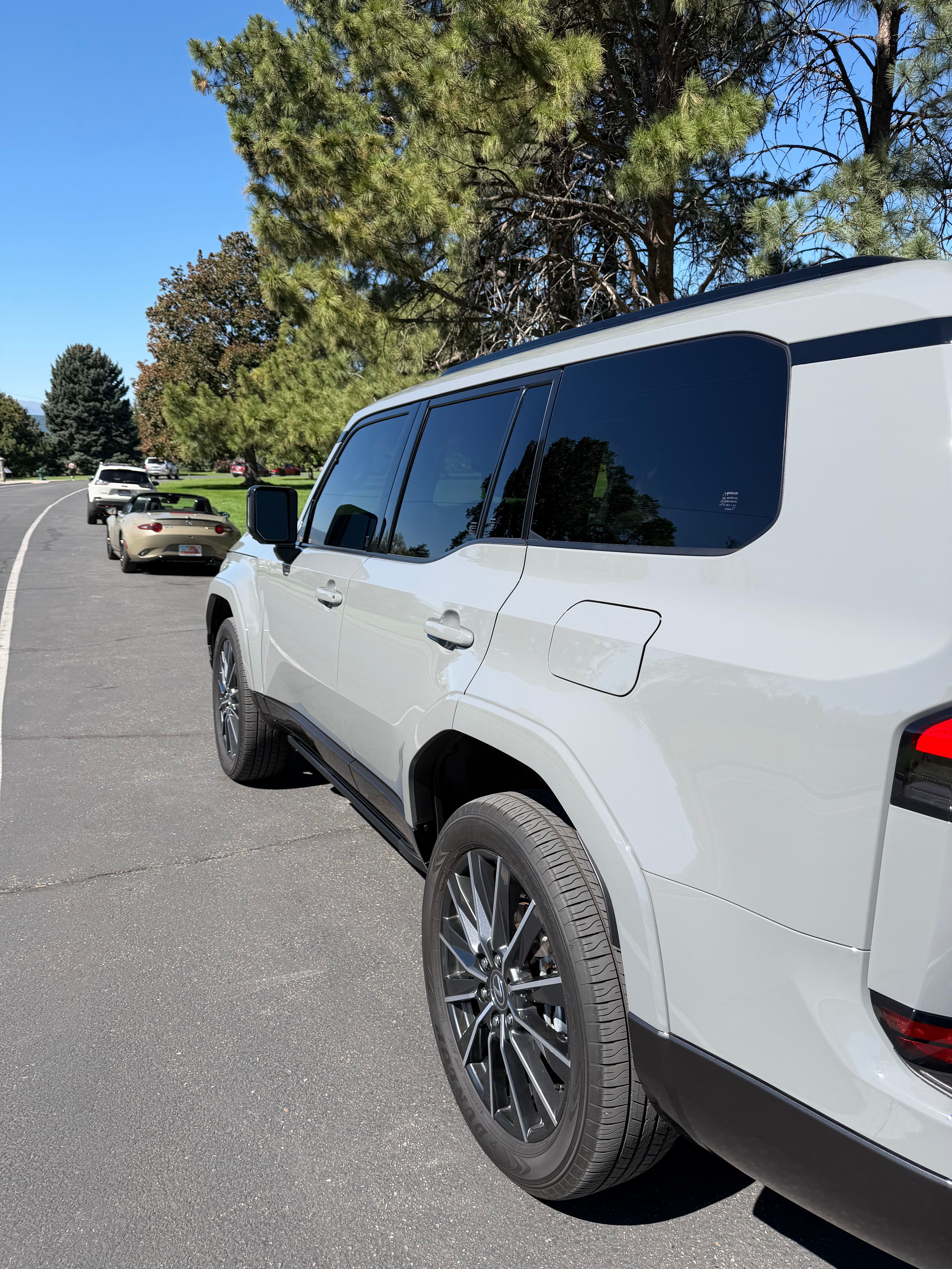 Used 2026 Lexus GX 550 w/ Accessory Package (2T) AWD/4WD image 6
