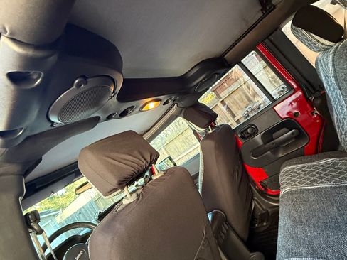 Used 2007 Jeep Wrangler Unlimited X image 10