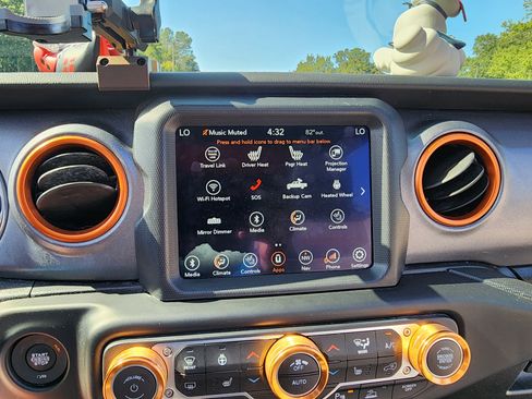 Used 2021 Jeep Gladiator Mojave w/ Dual Top Group image 26