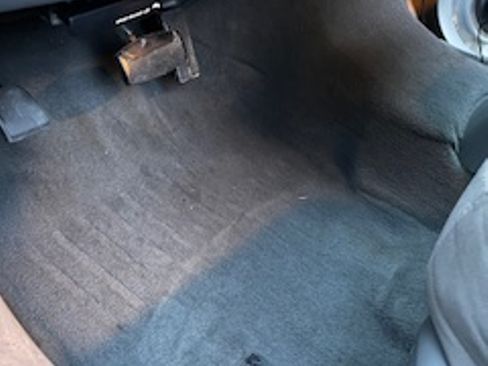 Used 2005 Ford Excursion XLT image 29