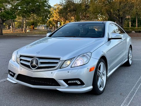 Used 2011 Mercedes-Benz E 550 Coupe image 1