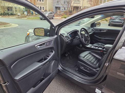Used 2019 Ford Edge SEL w/ Equipment Group 201A image 19