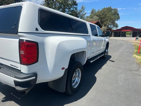 Used 2016 GMC Sierra 3500 Denali w/ Duramax Plus Package AWD/4WD image 8